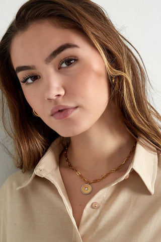 ketting met zonnestraal hanger design