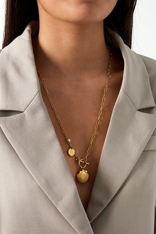 golden seashell charm necklace stainless steel