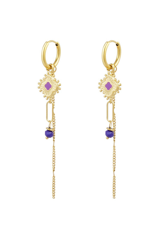 Speelse gouden oorbellen met hanger