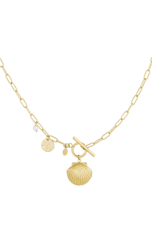 elegante gouden ketting met charms en toggle sluiting
